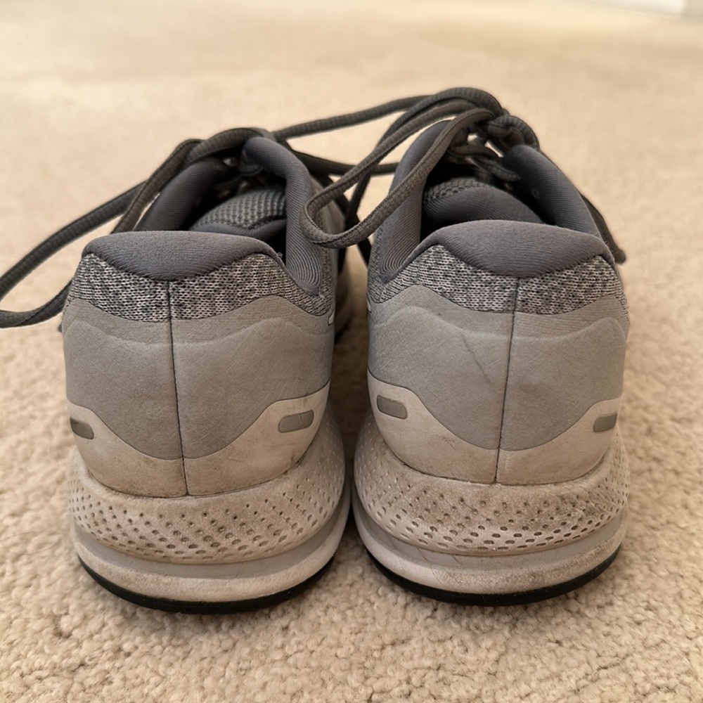Nike Air Zoom Vomero 13 Cool Grey Sneaker - Picture 5 of 10